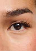 Flirt (Brown), buren på ögat